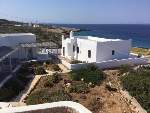 Makares Aparthotel Donoussa Exterior photo